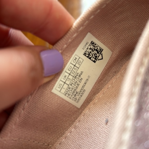 Toms Girls Pink Glitter Slip On Shoes - Picture 4 of 7